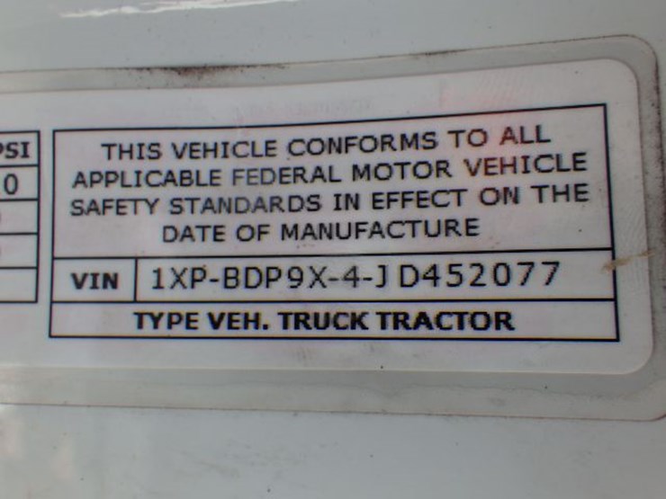 2018-peterbilt-579-image-24
