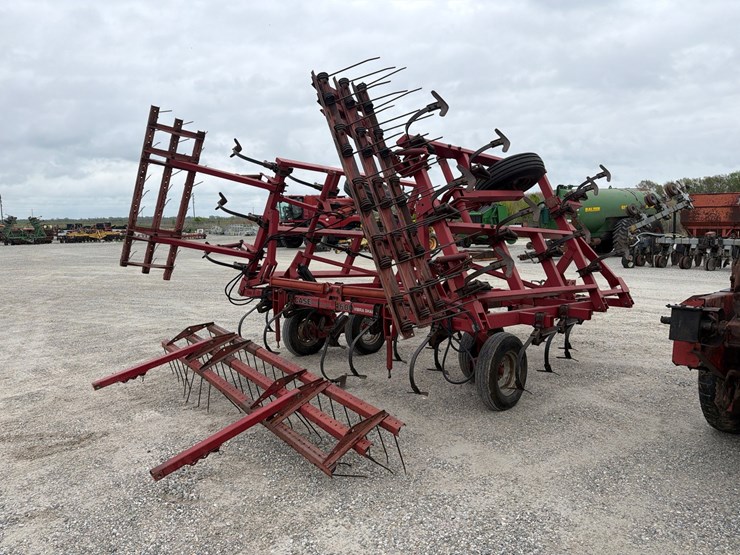 case-ih-4600-image-4