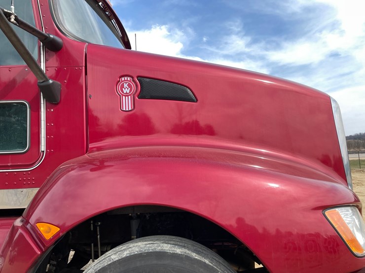 2008-kenworth-t660-image-17