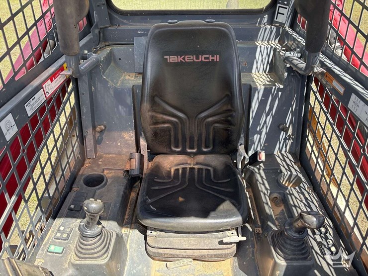 2020-takeuchi-tl10v2-image-19