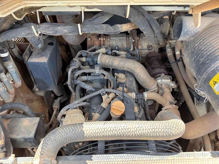 2020-takeuchi-tl10v2-image-14