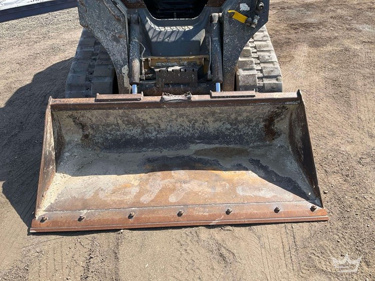 2015-deere-323e-image-6