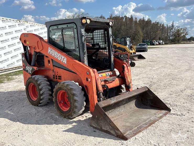 2016-kubota-ssv75-image-2