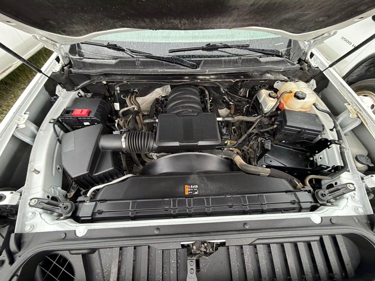 2021-chevrolet-3500-image-22