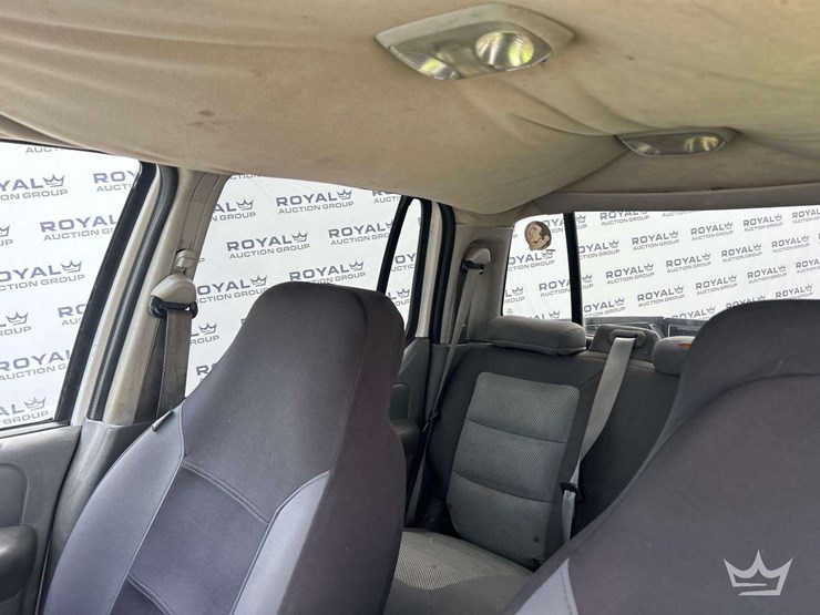 2004-ford-explorer-sport-trac-image-21