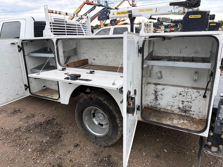 2022-dodge-3500-image-8