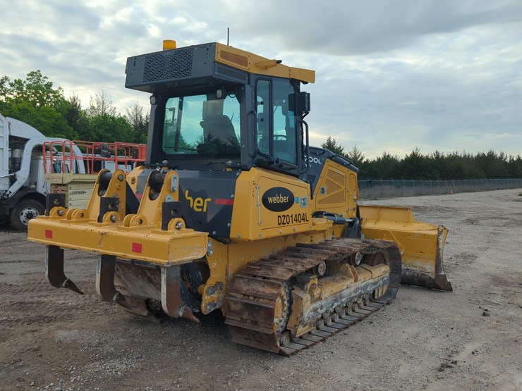 2022-deere-700l-xlt-image-4