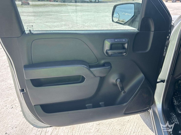 2015-chevrolet-silverado-1500-image-14
