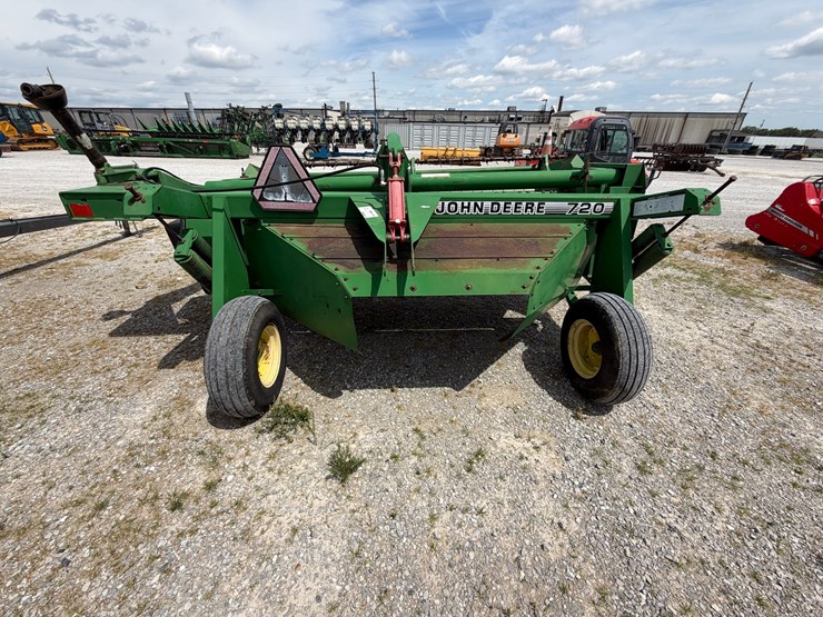 john-deere-720-image-5
