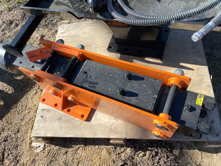 #2327-•-new-wolverine-skid-steer-post-driver-attachment-image-5