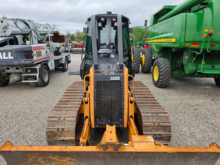 2015-case-650l-wt-image-4