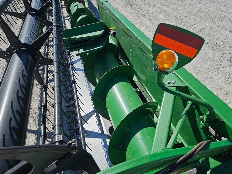2013-john-deere-630f-image-10