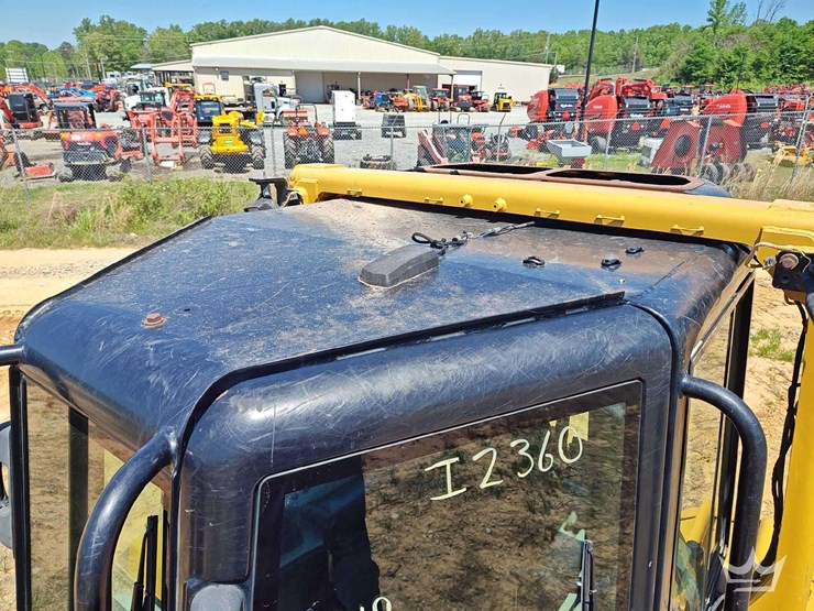 2019-caterpillar-d6n-lgp-image-29