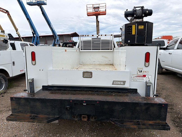 2022-dodge-3500-image-5