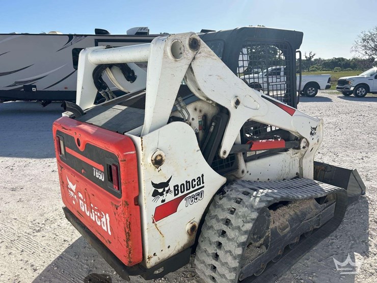 2017-bobcat-t650-image-17