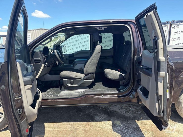 2018-ford-f150-image-17