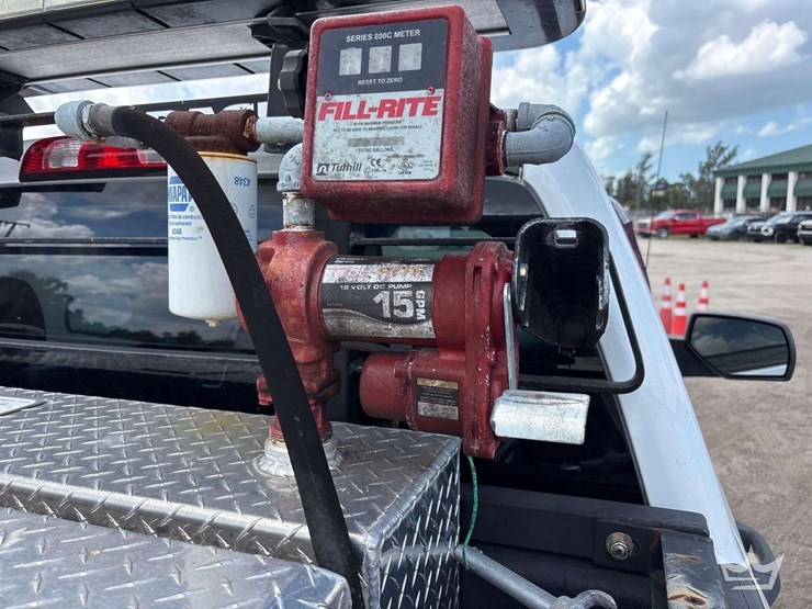 2018-gmc-sierra-2500hd-image-28