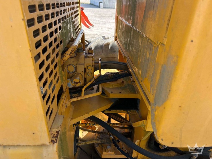 1992-deere-670b-image-31