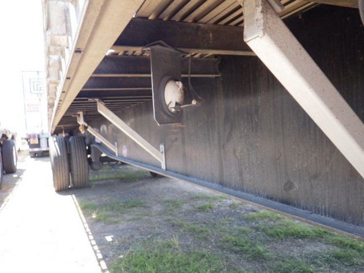 2015-utility-flatbed-image-4