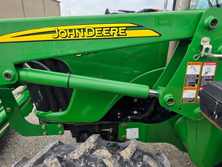 2009-john-deere-5101e-image-21