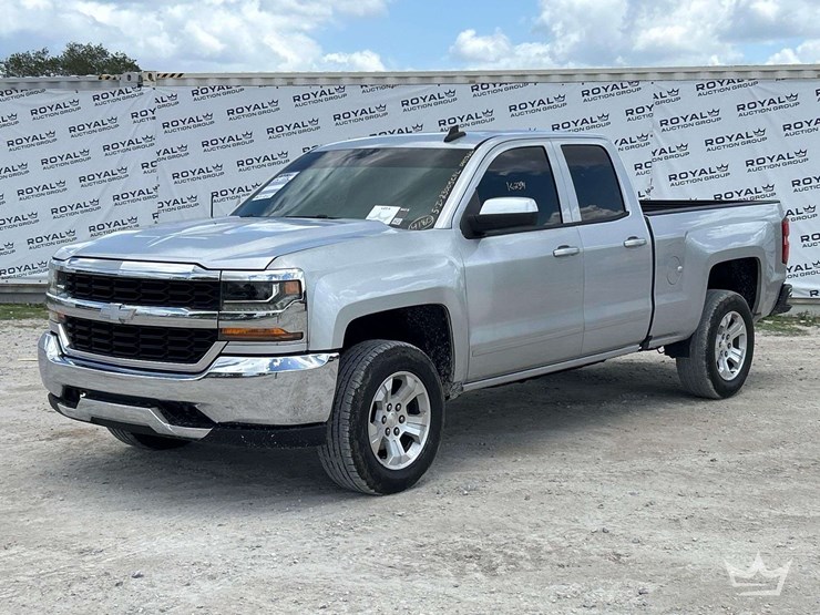 2018-chevrolet-silverado-1500-image-1