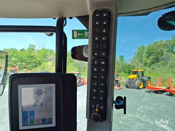 2022-jcb-fastrac-4220-image-26