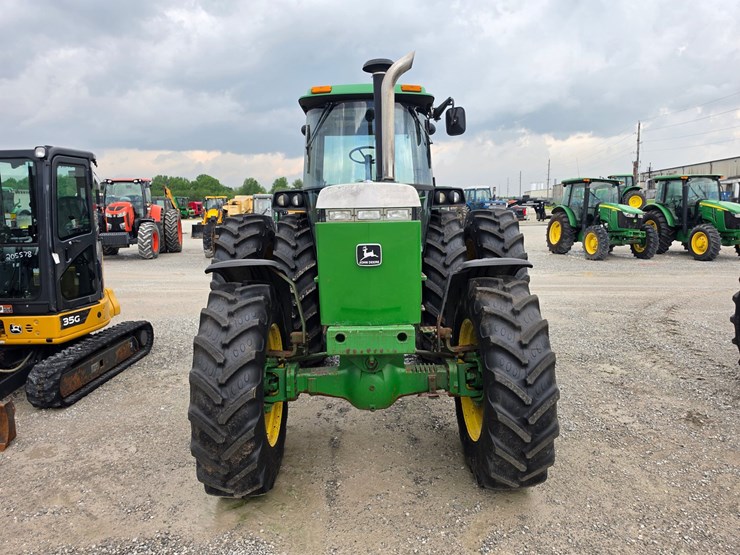 1989-john-deere-4455-image-2