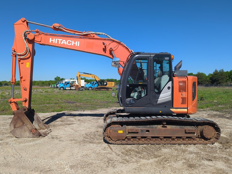 2019-hitachi-zx135us-6-image-1