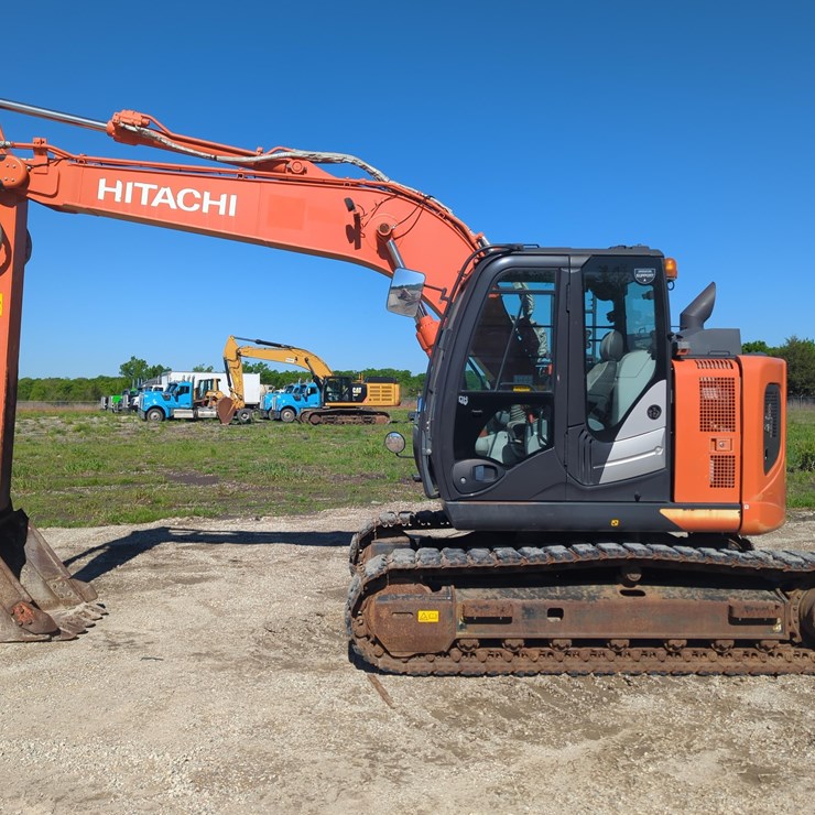 2019 HITACHI ZX135US-6