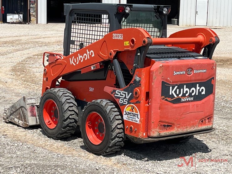 2020-kubota-ssv65-image-3