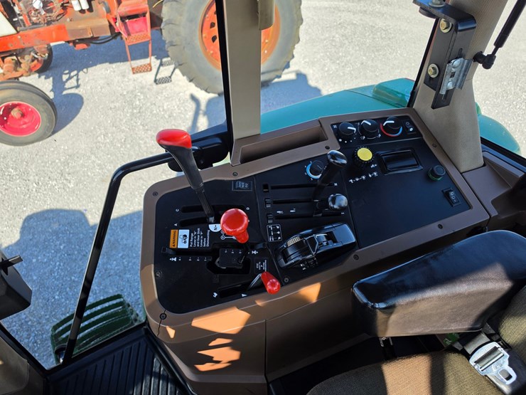 1994-john-deere-7200-image-8