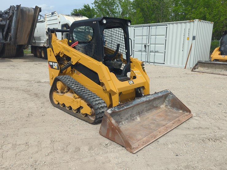 2019-caterpillar-259d-image-4