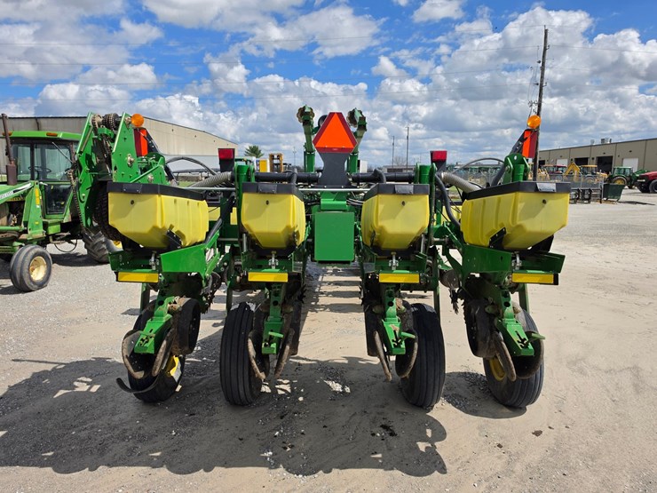 2007-john-deere-1770nt-image-9