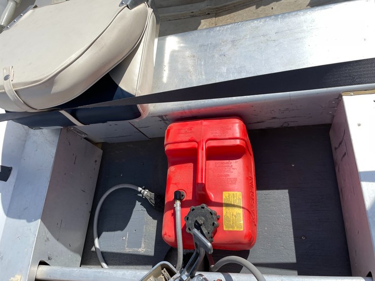 #2002-•-1979-14'-alumicraft-f7-boat-(sells-with-bill-of-sale-only)-image-22