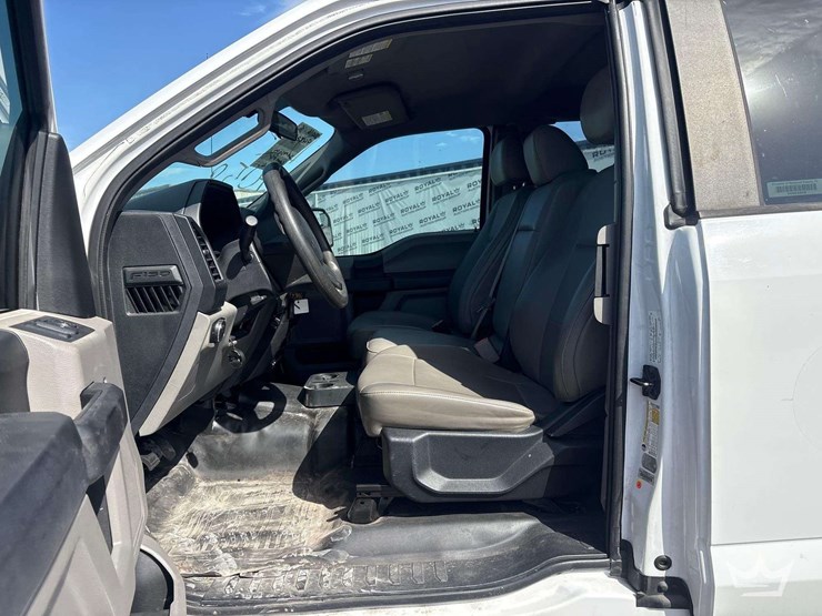 2016-ford-f150-image-13