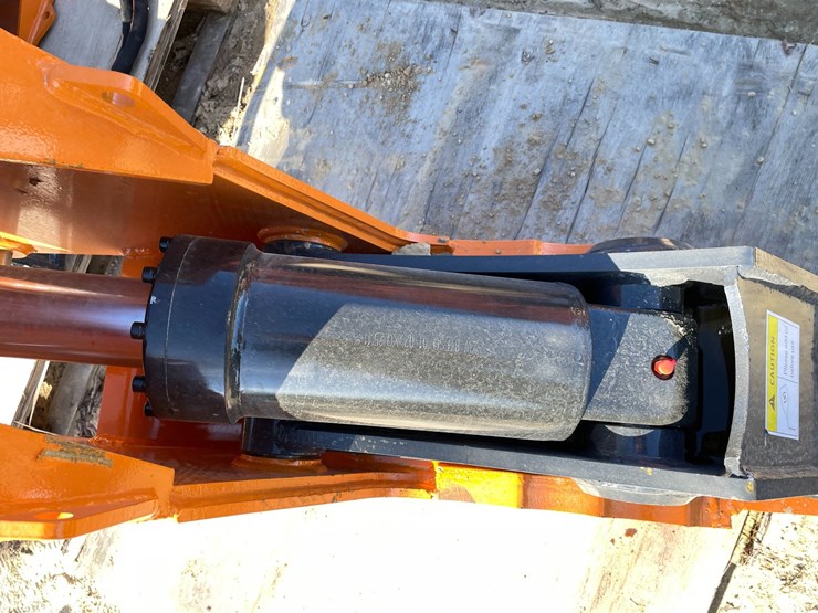 #2324-•-new-wolverine-excavator-hydraulic-clamp-image-5