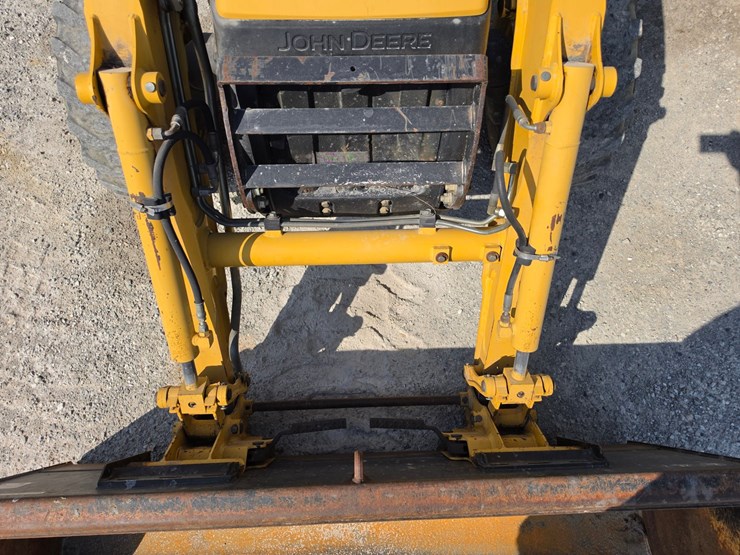 2004-deere-110-image-5