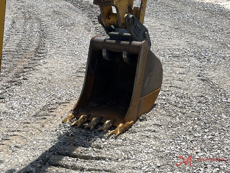 2019-caterpillar-420f2-it-image-7
