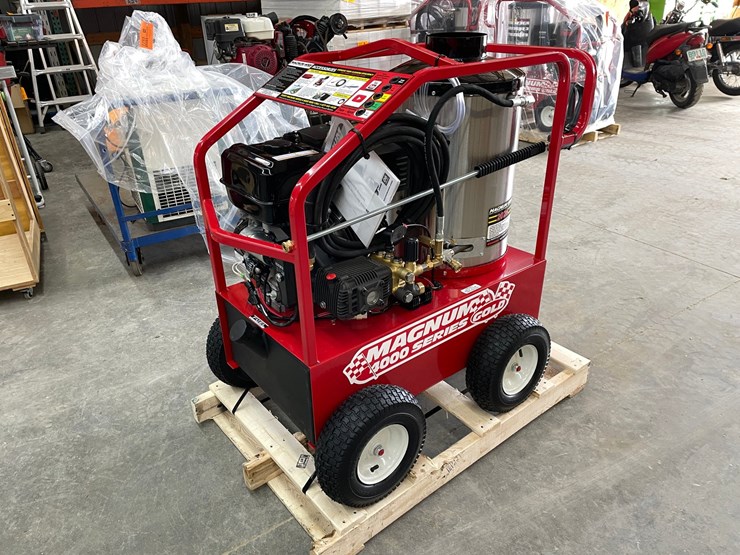 #2295-•-new-magnum-4000-hot-water-pressure-washer-image-1
