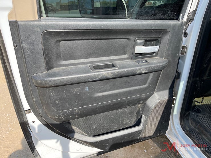 2019-ram-3500-hd-image-32