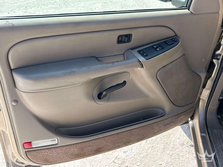 2004-chevrolet-silverado-1500-image-11
