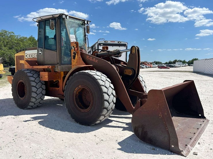 2013-deere-544k-image-2