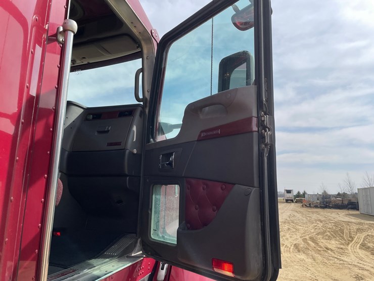 2008-kenworth-t660-image-46