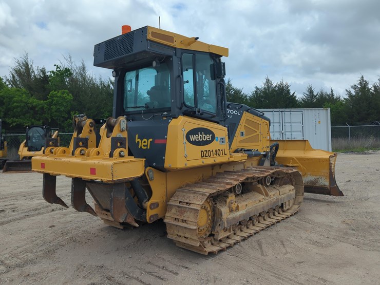 2022-deere-700l-xlt-image-4