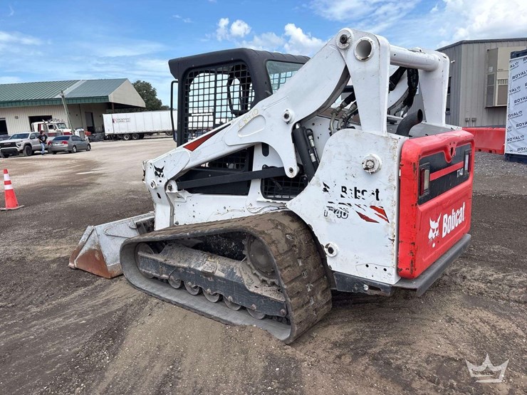 2021-bobcat-t740-image-5