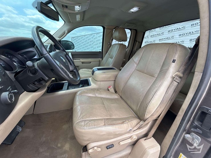 2013-chevrolet-silverado-1500-image-12