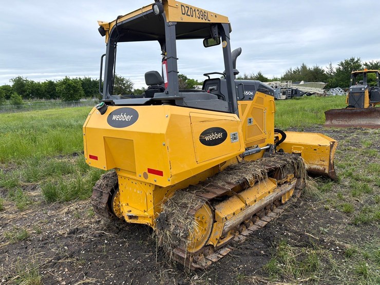 2022-deere-450-lt-image-5