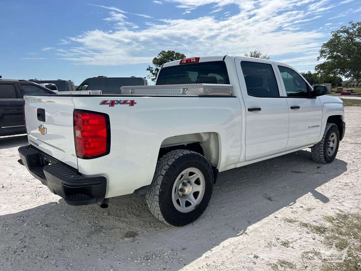 2015-chevrolet-silverado-1500-image-3