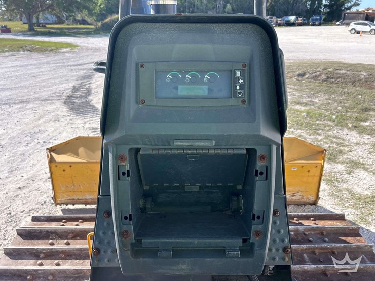 2022-deere-450k-lgp-image-22