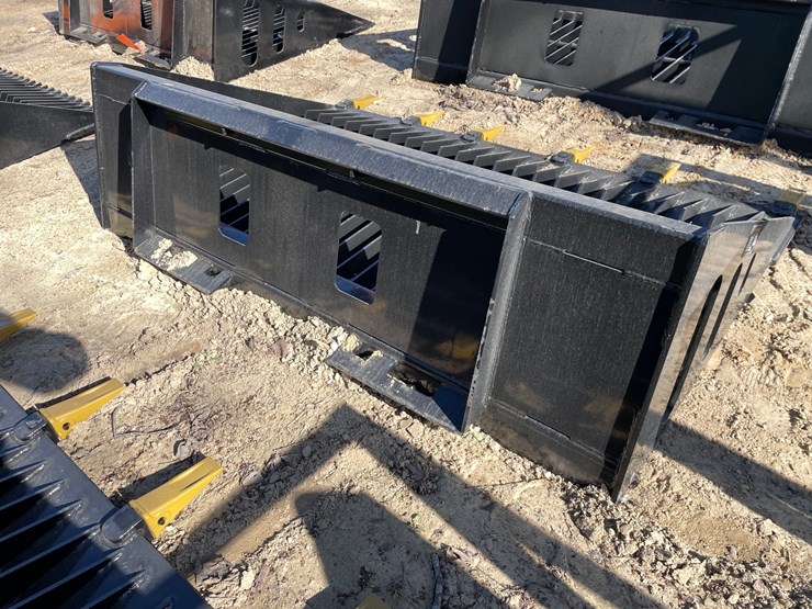 #2343-•-new-wolverine-66"-skid-steer-skelton-rock-screening-bucket-attachment-image-4